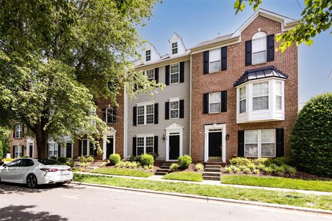 15623 Sir Charles Place sold home in Kingsley, Charlotte, NC