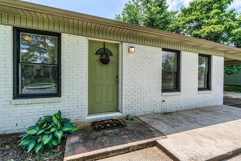413 Picadilly Lane