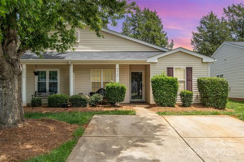 5402 Harris Cove Drive sold home in Harriswood, Charlotte, NC