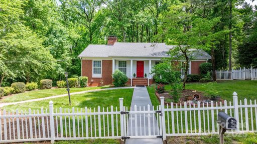220 Pinehurst Lane sold home in Dogwood Hills, Newton, NC