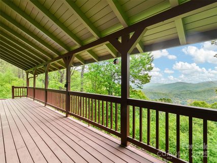 572 Multiflora Way sold home in Hills Of Cataloochee, Waynesville, NC