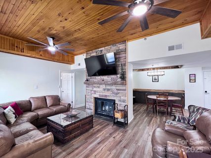 Previously sold for $292,500
