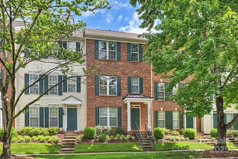 15639 Sir Charles Place sold home in Kingsley, Charlotte, NC