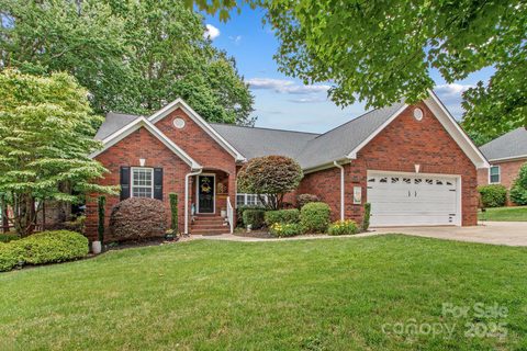 149 Harbor Landing Drive sold home in Harbor Landing, Mooresville, NC