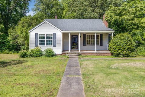 204 Blanche Avenue sold home in Maryville, Belmont, NC