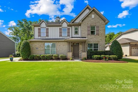 3918 Halcyon Drive sold home in Beckett, Huntersville, NC