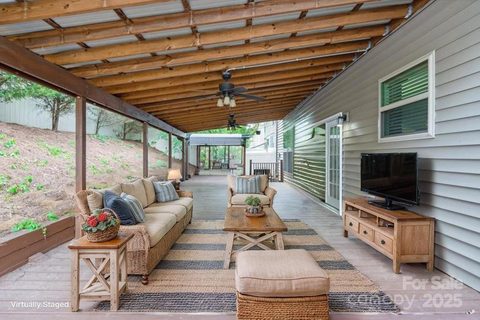 392 Winecoff Woods Drive sold home in Villas At Winecoff, Concord, NC