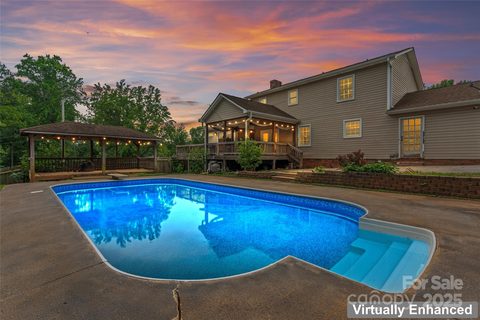 1724 Windy Rush Lane sold home in Kingswood South, Gastonia, NC
