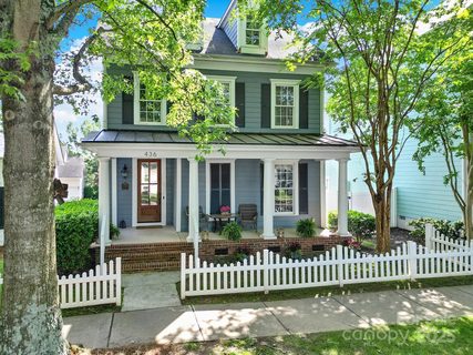 436 Third Baxter Street