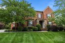 3206 Lakehurst Crossing sold home in Matthews, SC