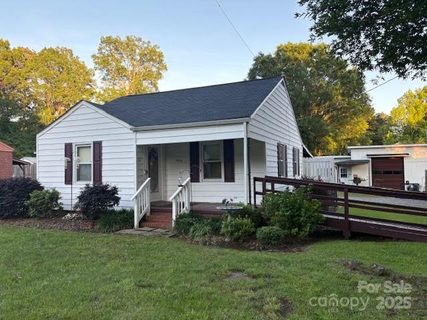 1014 Skyway Drive sold home in Carolina Air Park, Kannapolis, NC