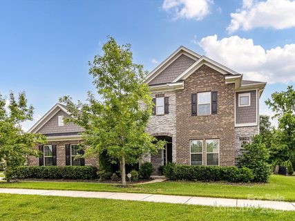 121 Enclave Meadows Lane sold home in The Falls At Weddington, Matthews, NC