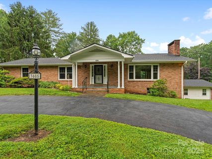 3085 Napier Drive sold home in Grimesdale, Hendersonville, NC