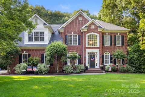 4389 Enchantment Cove Lane