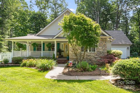 61 N Greenwood Forest Drive sold home in Greenwood Forest, Etowah, NC
