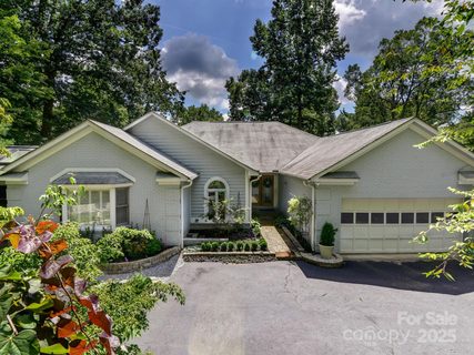 206 Glenroy Court