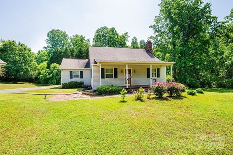 1276 Beechwood Drive sold home in Fairway Acres, Newton, NC