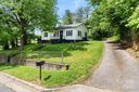 1211 11th Street sold home in Hickory, SC