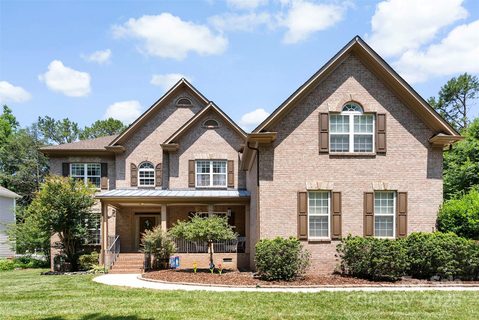 Previously sold for $715,000