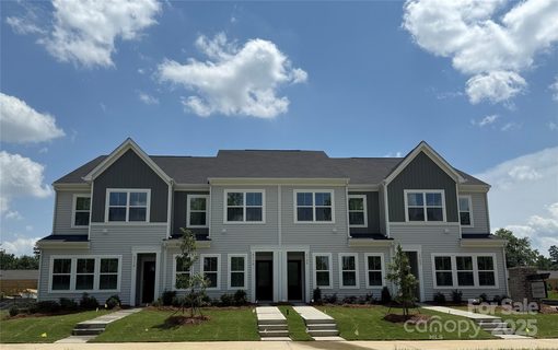 4742 Lakeview Road pending home in Lakeview Village, Charlotte, NC