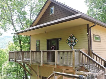 235 Red Oak Lane sold home in Wildwood Acres, Burnsville, NC