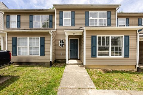 5343 Esther Lane sold townhome in Summerville, Charlotte, NC