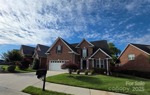 2563 Firethorn Court sold home in Cypress Pointe, Gastonia, NC