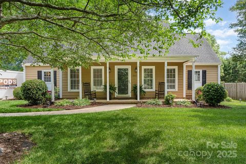 1012 Lightwood Drive sold home in Wood Hollow, Matthews, NC