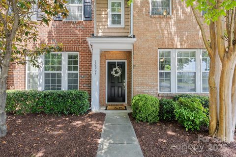 10027 Juniper Trace Drive sold home in Cedar Walk, Charlotte, NC