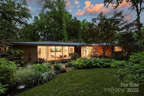 2600 Cloister Drive sold home in The Cloisters, Charlotte, NC