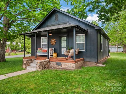 291 Camelot Drive
