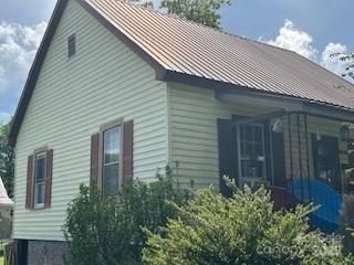 135 6th C Street sold home in Clinchfield Mfg, Marion, NC