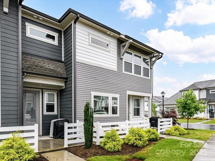 5811 Mantle Way