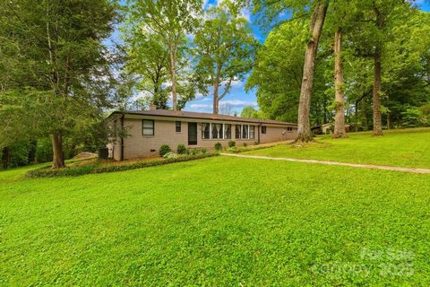7022 Lakeside Drive