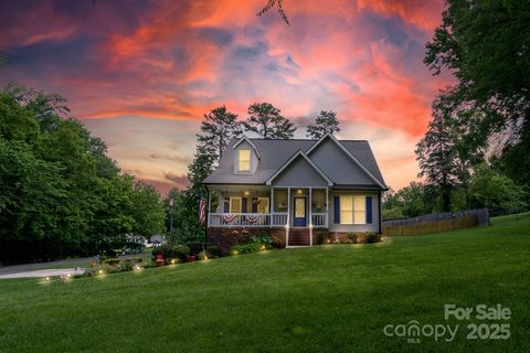 240 Hillcrest Drive sold home in Whitefield Manor, Harrisburg, NC
