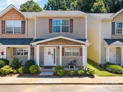 740 Tavern Court pending townhome in Dilworth South, Rock Hill, SC