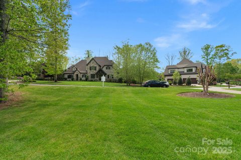 8100 Skye Knoll Drive