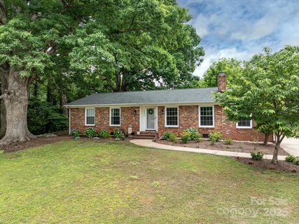 3042 Cresthill Drive sold home in Cresthills, Charlotte, NC