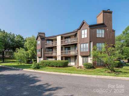 8208 Cedar Glen Drive sold condo in Reflections II, Charlotte, NC
