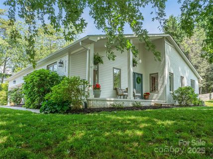 5 Lowry Lane sold home in Kirk Glen, Weaverville, NC