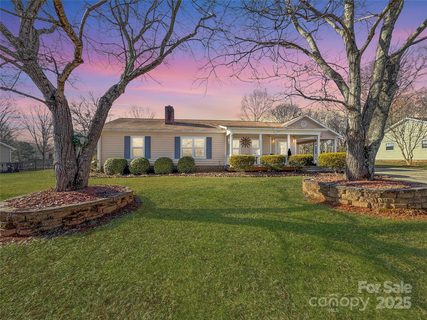 2316 Woodfield Circle sold home in Country Acres, Gastonia, NC