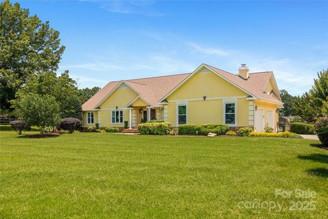 205 Harwell Road sold home in Queens Cove, Mooresville, NC
