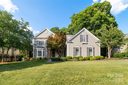 10927 Thornhill Club Drive sold home in Charlotte, SC