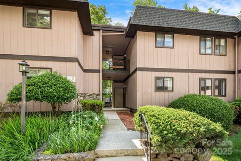 15 Lake Drive sold home in Laurel Park Villas, Laurel Park, NC