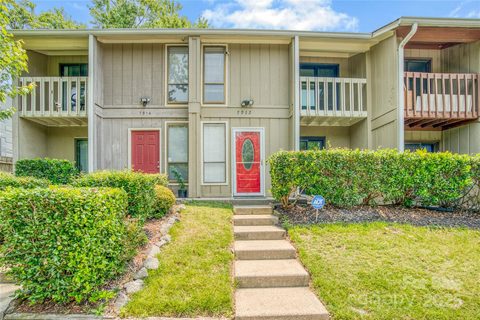 7912 Charter Oak Lane sold townhome in Treva Woods, Charlotte, NC