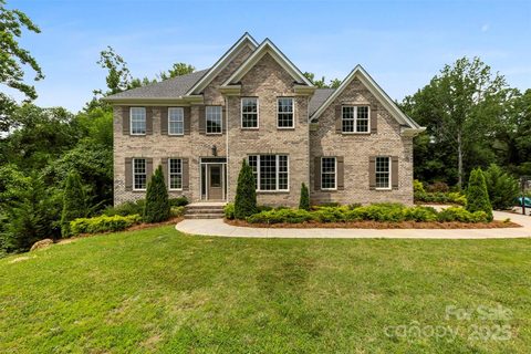 2857 Scarborough Court sold home in Glenmoor, Gastonia, NC
