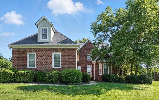 104 Fairwind Court sold home in Beacon Knoll, Fort Mill, SC