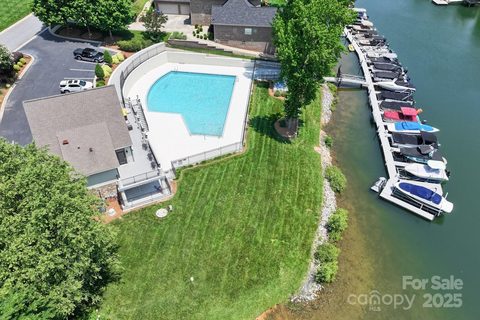 7881 Mariners Pointe Circle sold townhome in Mariners Pointe At Smithstone, Denver, NC