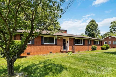 5111 Tewkesbury Road sold home in Allen Hills, Charlotte, NC