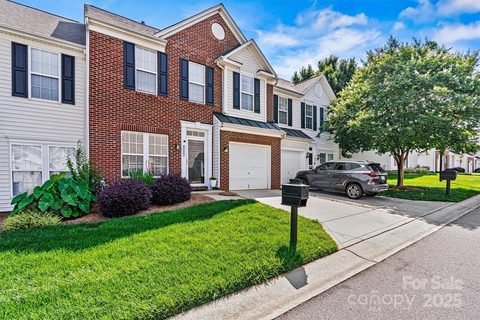 8002 Mariners Pointe Circle sold townhome in Mariners Pointe At Smithstone, Denver, NC